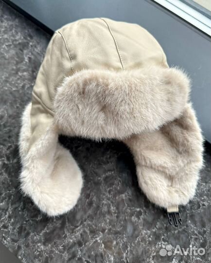 Стильная шапка ушанка