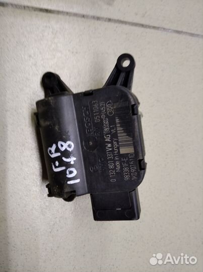 Моторчик заслонки отопителя Touran 2003-2010