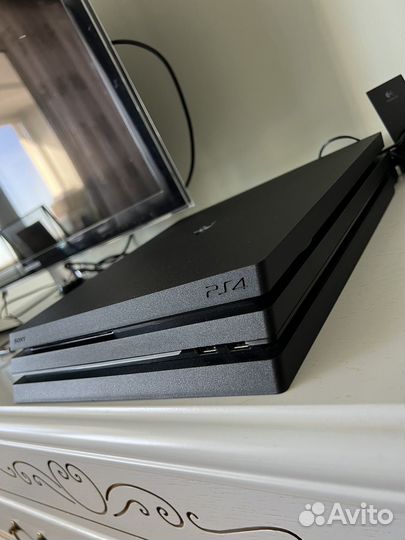 Sony playstation 4 PS4 pro 1tb с играми