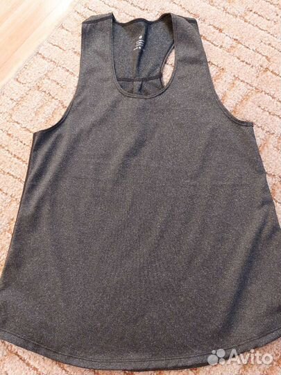 Спортивный топ