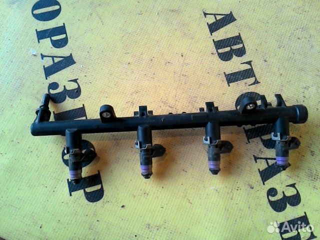 Рейка топливная (рампа) Renault Megane 2 2003-2009