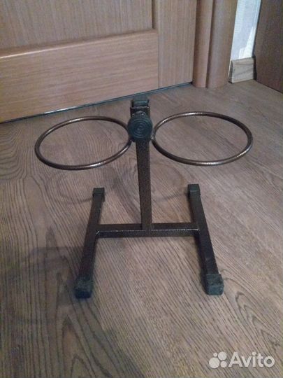 Подставка для корма