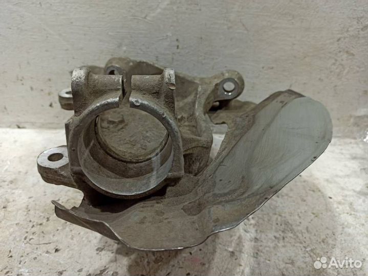 Кулак передний правый бмв