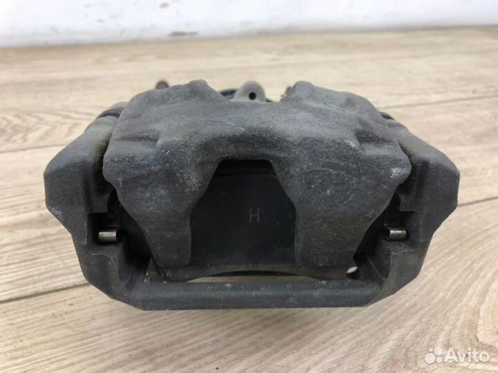 Суппорт тормозной задний левый Audi A4 S-Line B9 1