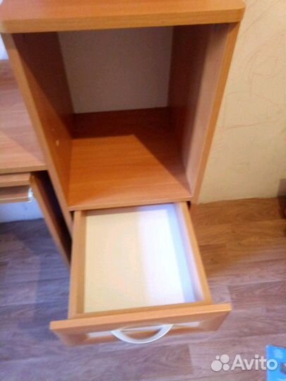 Стол+шкаф