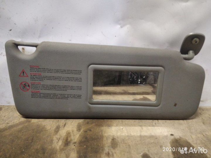 Козырек солнцезащитный правый Renault Clio 2