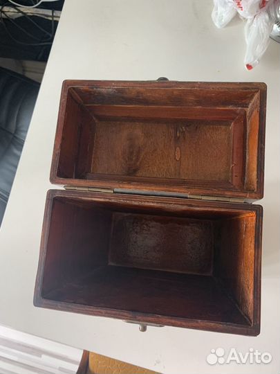 Сундук шкатулка для вина