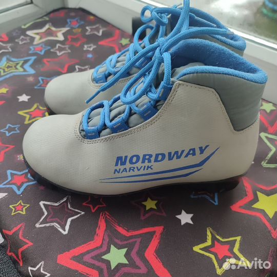 Лыжные ботинки