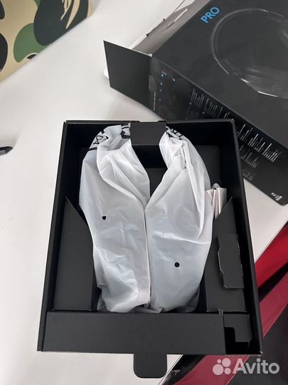 Наушники Logitech G Pro