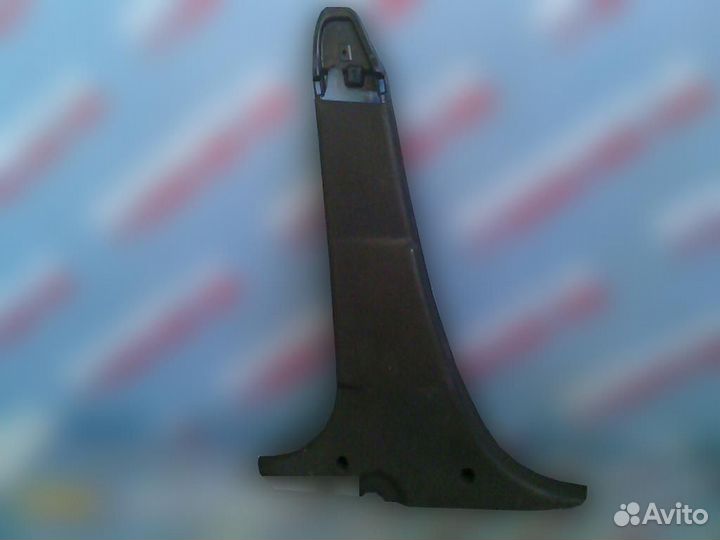 Обшивка средней стойки левая Renault Duster 2012