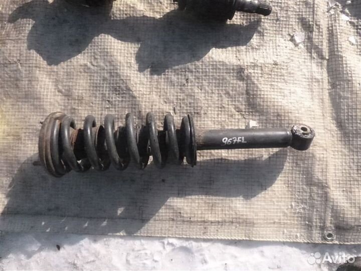 Пружина передняя Mitsubishi Pajero V75W 6G74 2000