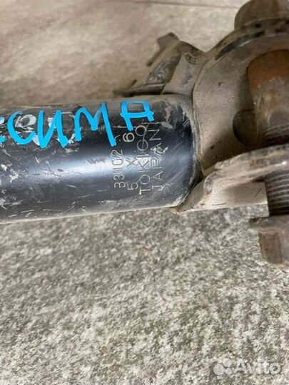 Амортизатор передний Nissan Maxima