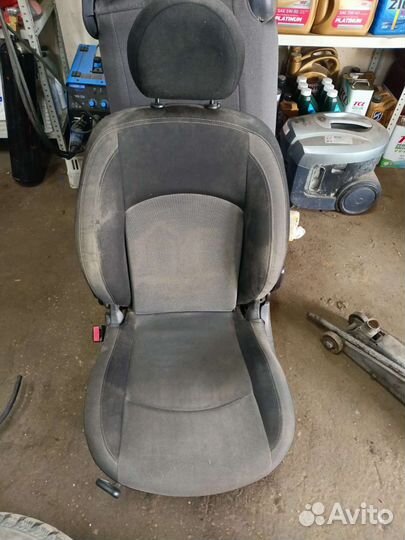 Сиденье водителя Пежо 206 купе