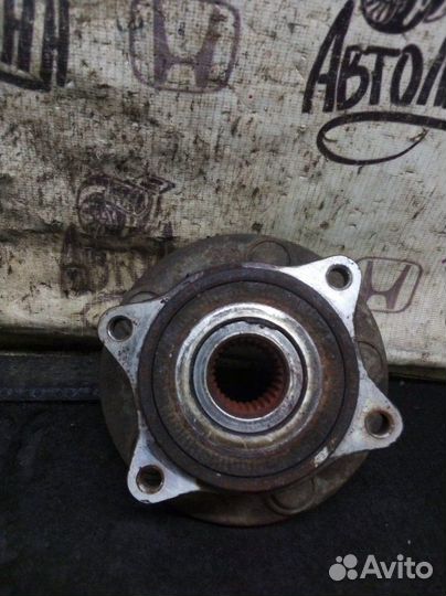 Ступица передняя правая Suzuki Grand Vitara J20A