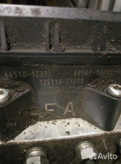 Блок abs Toyota Corolla E150 1.3 2009