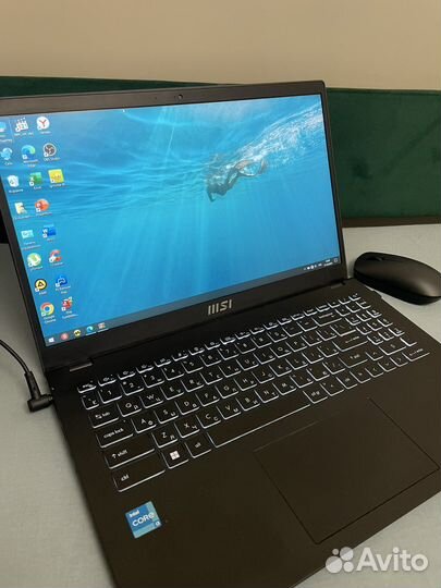 Ноутбук MSI
