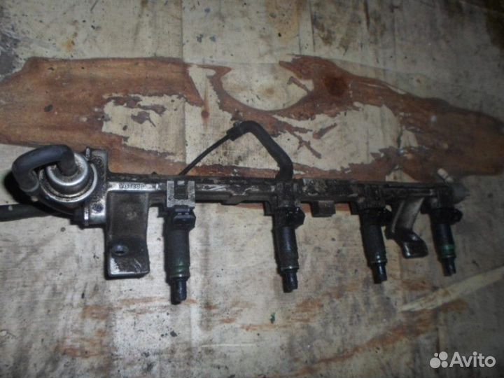 Рейка топливная (рампа ) 1.6. Ford Focus 1 1998-20