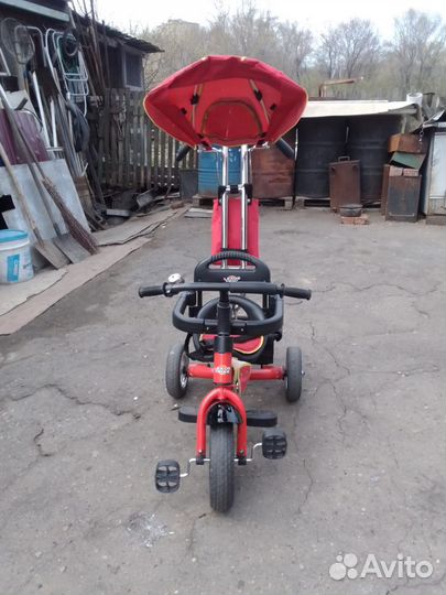 Трехколесный велосипед