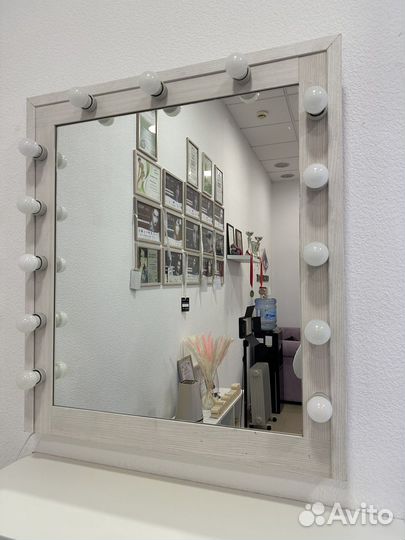 Гримерное зеркало