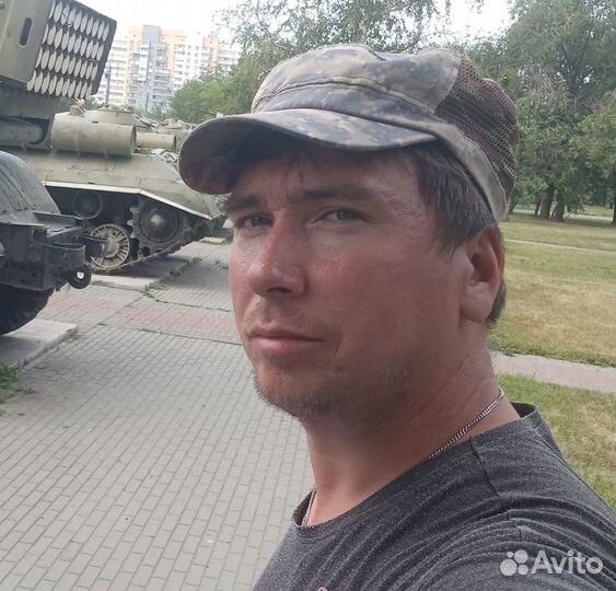 Рабочий,разнорабочий, помощник плотника, менеджер