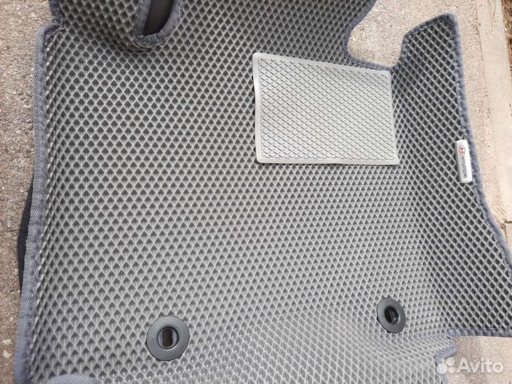 Автомобильные коврики eva