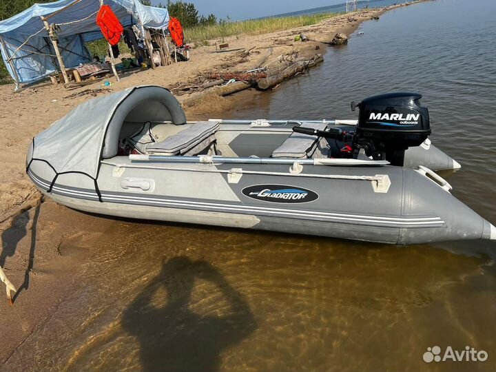 Лодка пвх.надувная в комплекте с мотором