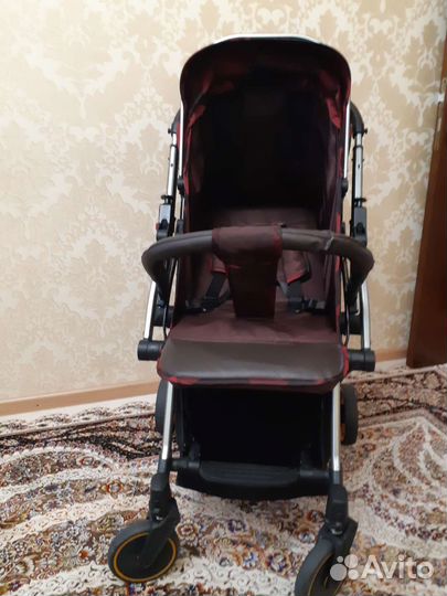 Детская прогулочная коляска с перекидной ручкой