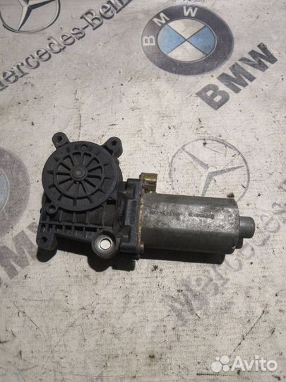 Мотор стеклоподъемника задний левый Mercedes-Benz