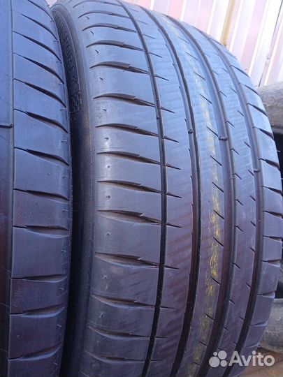 Michelin Pilot Sport 4 235/45 R19