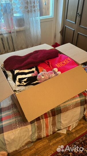 Вещи в коробке