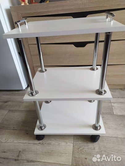 Полочка столик на колёсиках, новая