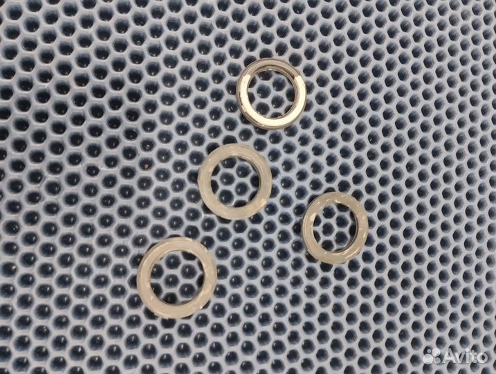 Suzuki RF900R T703 прокладки свечных колодцев