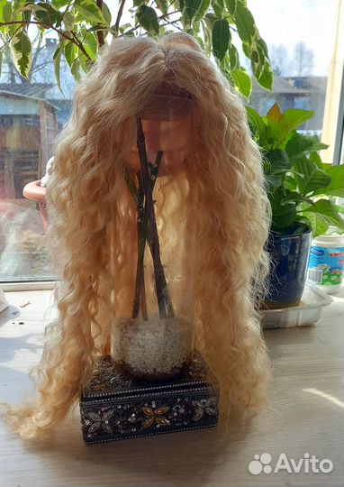 Парик для куклы. Окружность 28-36 см