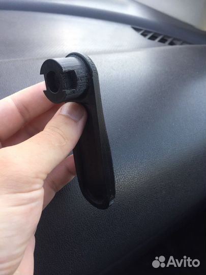 Внутренняя ручка двери багажника LADA Largus