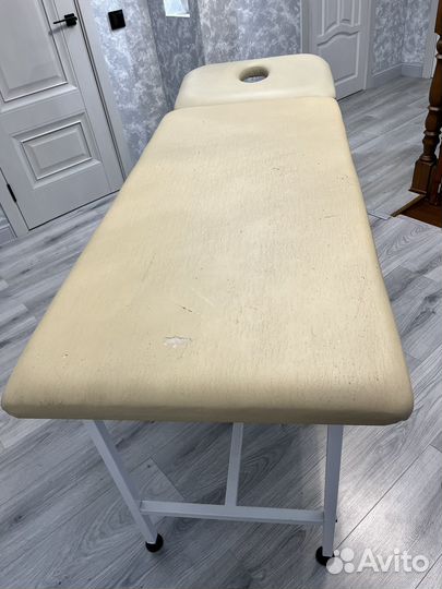 Массажный стол