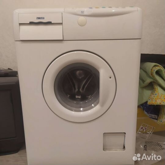 Стиральная машина на запчасти zanussi