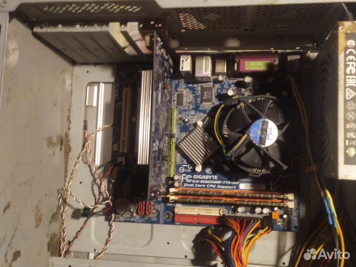 Материнская плата 775