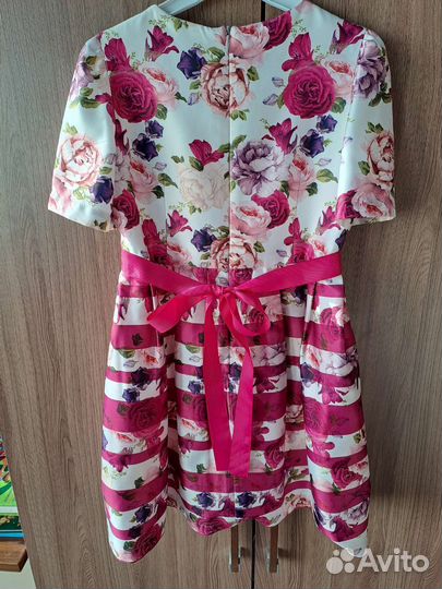 Платье, гимнастический купальник 122 размер