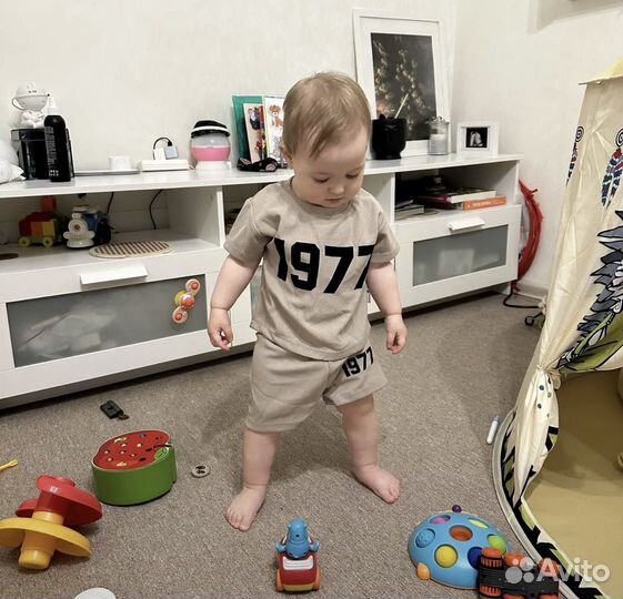 Костюм футболка + шорты (новый) 104