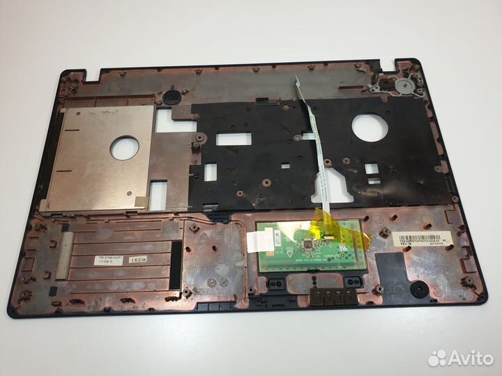 Топкейс emachines e732zg, мелкий дефект