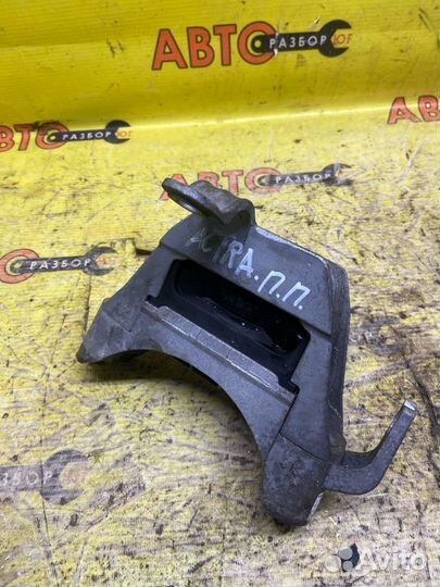 Подушка двигателя Opel Astra J A16LET 2013