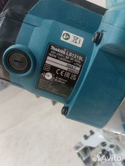 Торцовочная пила makita LS1219L