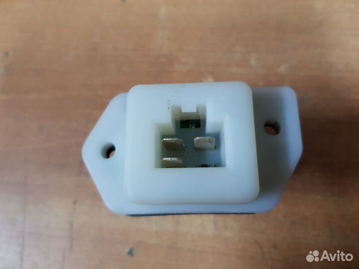 Резистор отопителя Ниссан Инфинити 2722670T03