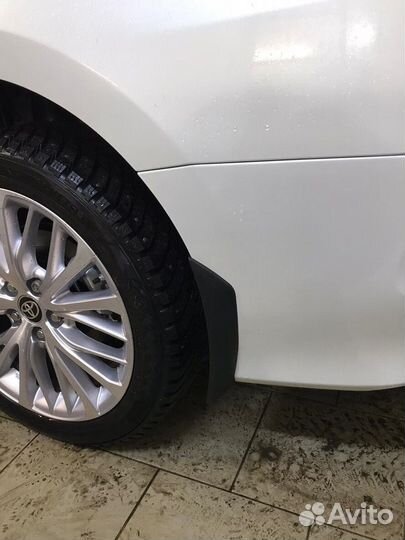 Toyota Camry 70 Брызговики C3EC8