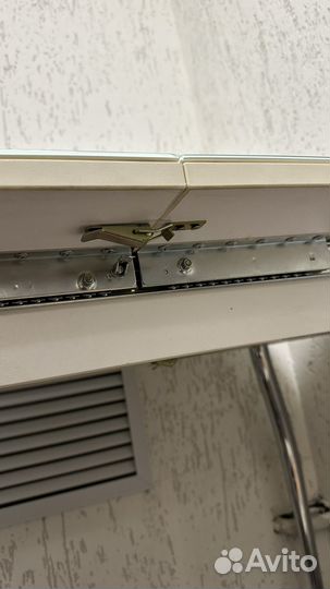 Кухонный стол стеклянный раскладной