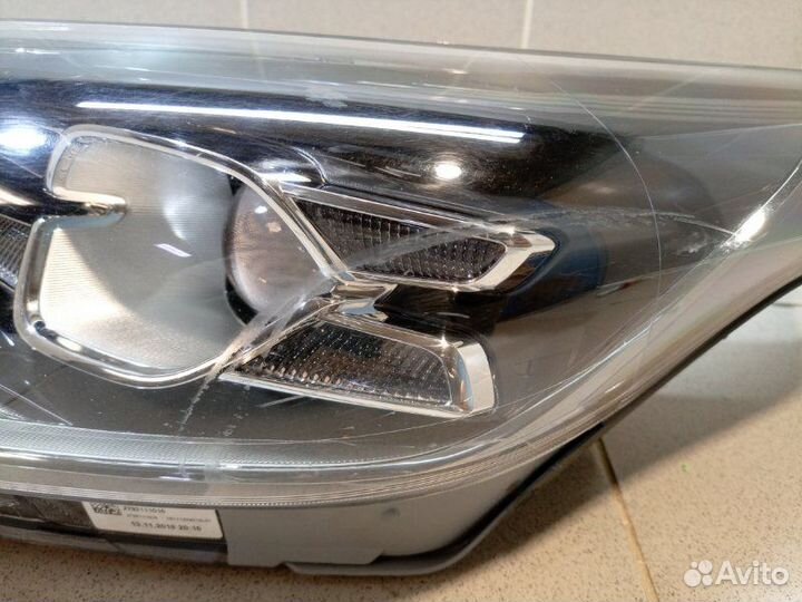 Фара левая Kia Ceed CD
