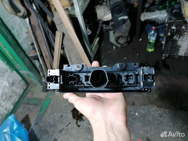 Блок кнопок центральной консоли фокус 2