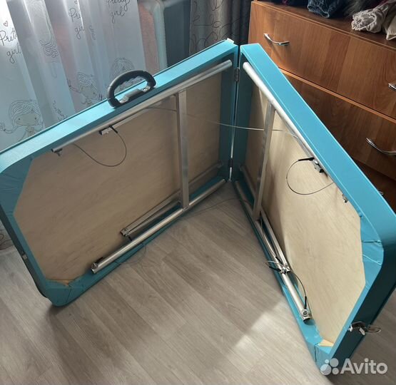 Массажная кушетка