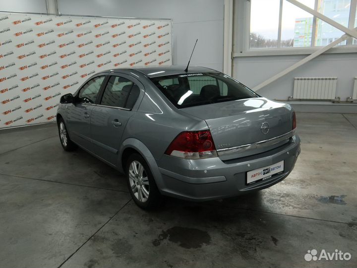 Opel Astra 1.8 AT, 2011, 183 995 км