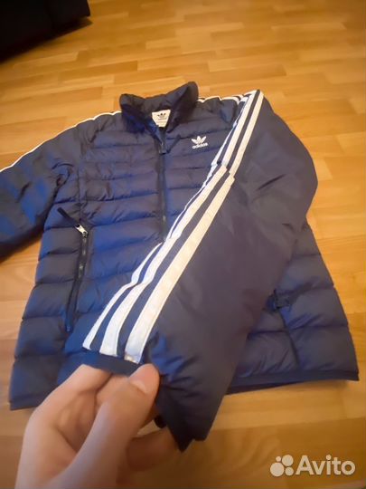 Микропуховик adidas